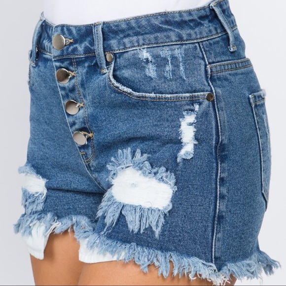 Button fly distressed jean shorts - Picture 3 of 5